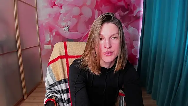 EmilyWalkeri online show from 16, 3, 2025