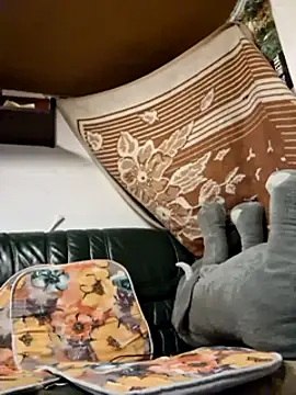 Snapshot of Rejtelmesest chatting on 8, 2, 2025 Rejtelmesest online show from 8, 2, 2025