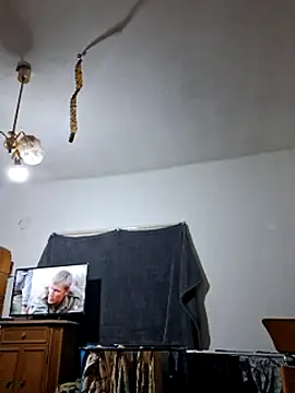 Snapshot of Rejtelmesest chatting on 11, 2, 2025 Rejtelmesest online show from 11, 2, 2025