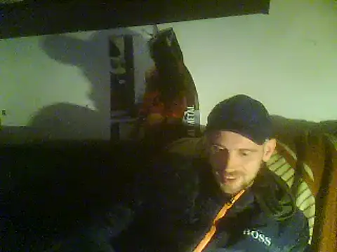 Snapshot of Rejtelmesest chatting on 8, 3, 2025 Rejtelmesest online show from 8, 3, 2025