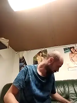 Snapshot of Rejtelmesest chatting on 23, 10, 2025 Rejtelmesest online show from 23, 10, 2025