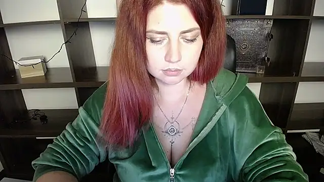 Lizzy Love online show from 21, 1, 2025