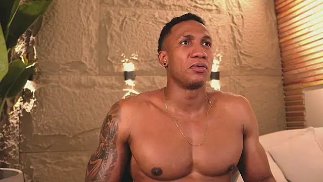 Logan Varela online show from 7, 3, 2025