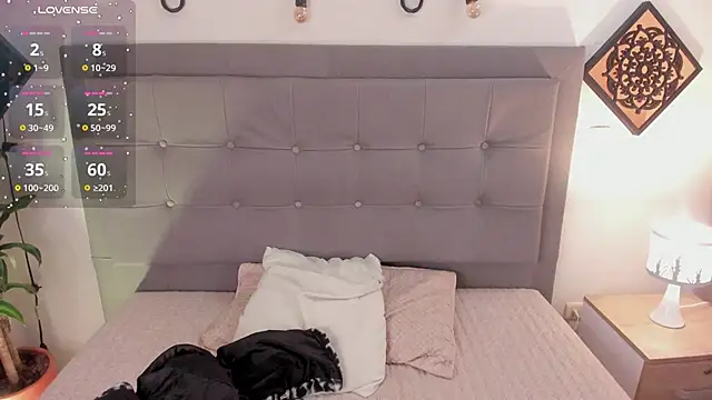 Agatha Vixen online show from 12, 2, 2025