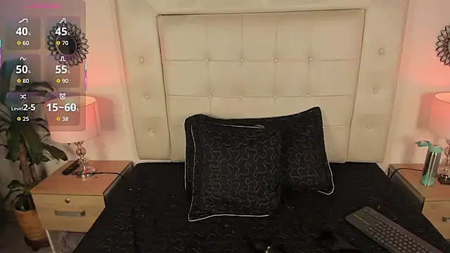 Agatha Vixen online show from 12, 9, 2025