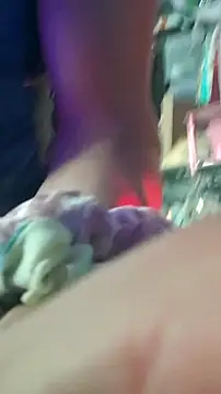 gurlnips online show from 14, 12, 2025