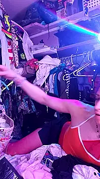 gurlnips online show from 18, 2, 2026