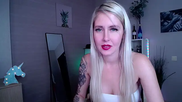 Snapshot of Mermaid_N chatting on 6, 12, 2024 Mermaid N online show from 6, 12, 2024