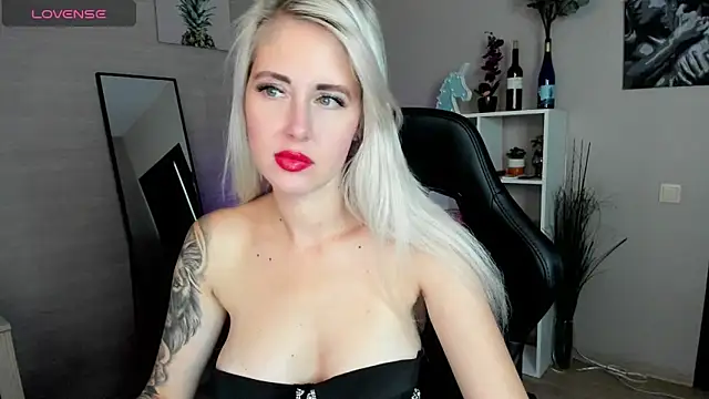 Snapshot of Mermaid_N chatting on 16, 9, 2025 Mermaid N online show from 16, 9, 2025