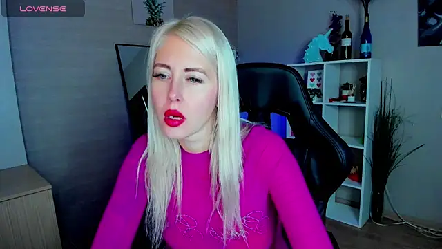 Snapshot of Mermaid_N chatting on 2, 10, 2025 Mermaid N online show from 2, 10, 2025