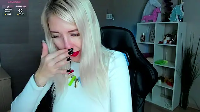 Snapshot of Mermaid_N chatting on 19, 11, 2025 Mermaid N online show from 19, 11, 2025