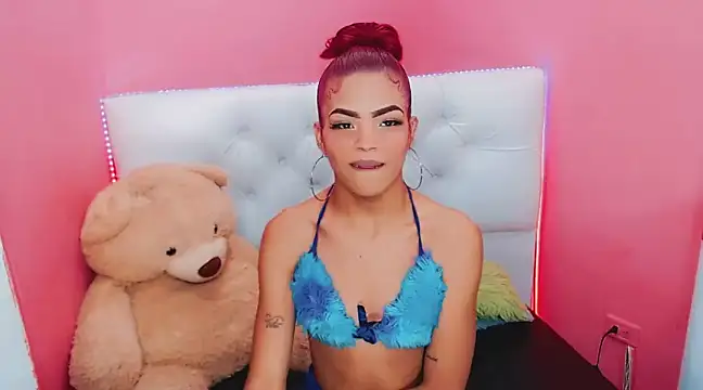 Snapshot of alexa-xxx- chatting on 5, 1, 2025 alexa-xxx- online show from 5, 1, 2025