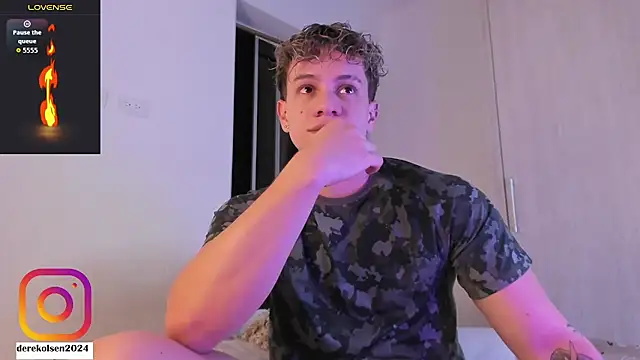 Snapshot of DerekOlsen chatting on 9, 9, 2025 DerekOlsen online show from 9, 9, 2025