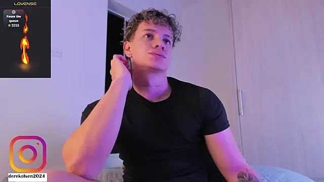 Snapshot of DerekOlsen chatting on 18, 9, 2025 DerekOlsen online show from 18, 9, 2025