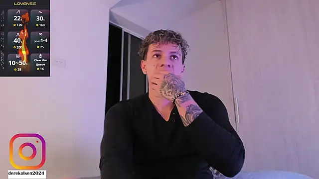 Snapshot of DerekOlsen chatting on 19, 9, 2025 DerekOlsen online show from 19, 9, 2025