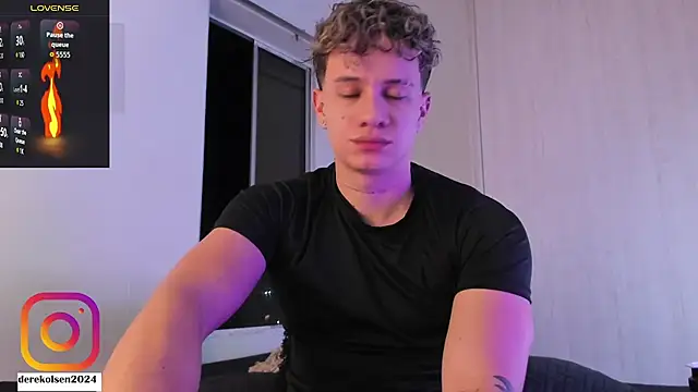 Snapshot of DerekOlsen chatting on 25, 9, 2025 DerekOlsen online show from 25, 9, 2025