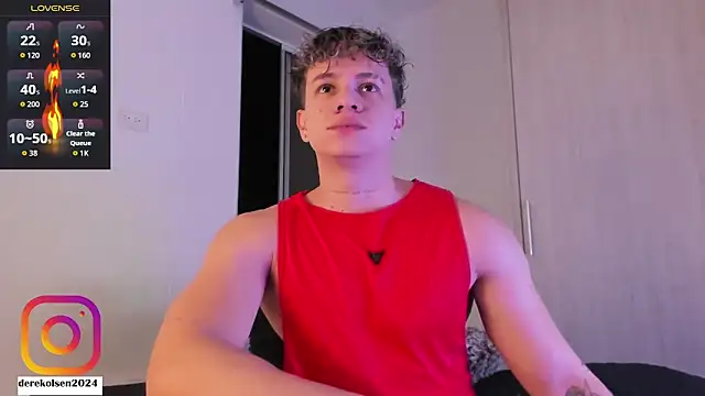 Snapshot of DerekOlsen chatting on 10, 10, 2025 DerekOlsen online show from 10, 10, 2025