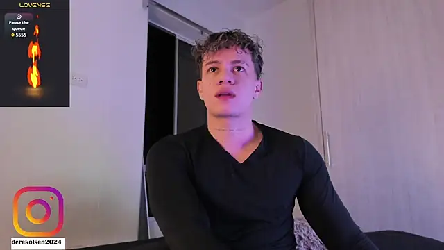 Snapshot of DerekOlsen chatting on 11, 10, 2025 DerekOlsen online show from 11, 10, 2025