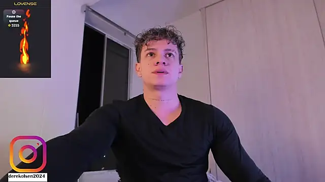 Snapshot of DerekOlsen chatting on 16, 10, 2025 DerekOlsen online show from 16, 10, 2025