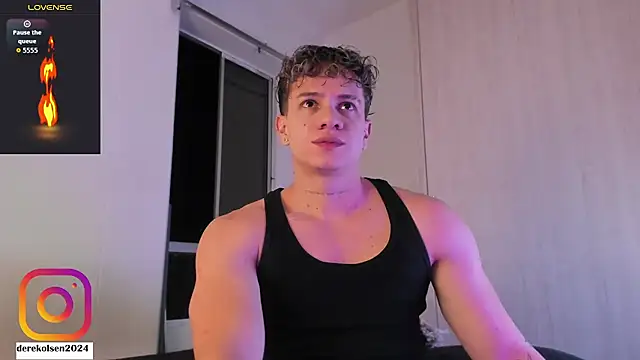 Snapshot of DerekOlsen chatting on 17, 10, 2025 DerekOlsen online show from 17, 10, 2025