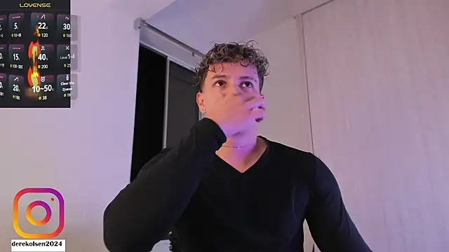 Snapshot of DerekOlsen chatting on 19, 10, 2025 DerekOlsen online show from 19, 10, 2025