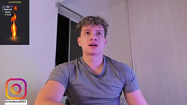 Snapshot of DerekOlsen chatting on 25, 10, 2025 DerekOlsen online show from 25, 10, 2025