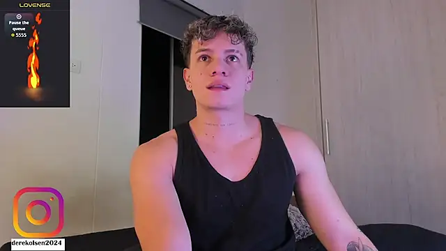 Snapshot of DerekOlsen chatting on 11, 11, 2025 DerekOlsen online show from 11, 11, 2025