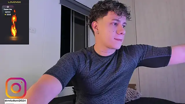 Snapshot of DerekOlsen chatting on 15, 11, 2025 DerekOlsen online show from 15, 11, 2025