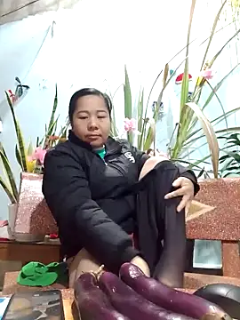 Queen 18200 online show from 26, 1, 2025