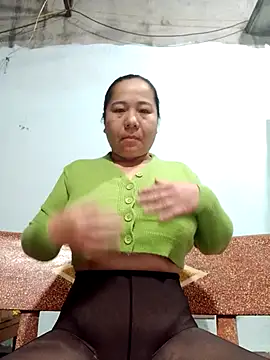 Queen 18200 online show from 23, 11, 2025