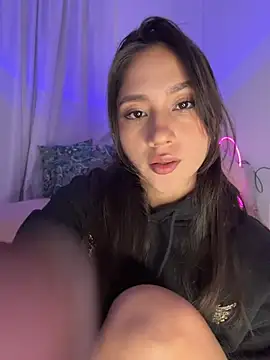 Snapshot of Tsuki-moon chatting on 2, 6, 2026 Tsuki-moon online show from 2, 6, 2026