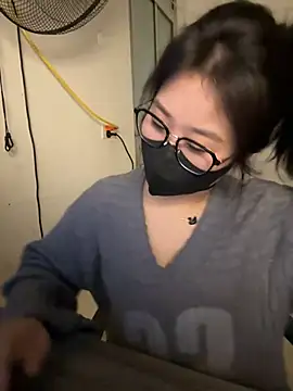 Jenni nana online show from 11, 12, 2024