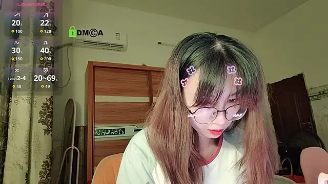 Lili 666 online show from 13, 9, 2025