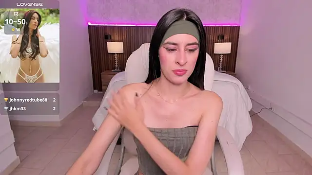 Snapshot of karlaa_james chatting on 3, 6, 2026 karlaa james online show from 3, 6, 2026