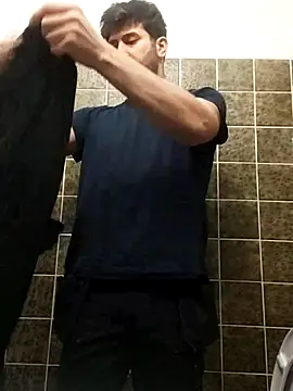 Snapshot of Analcholic chatting on 9, 12, 2024 Analcholic online show from 9, 12, 2024