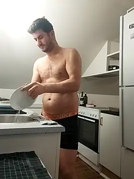 Snapshot of Analcholic chatting on 5, 12, 2025 Analcholic online show from 5, 12, 2025