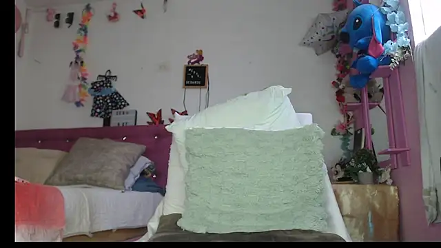 Snapshot of KeillyDiaz chatting on 6, 7, 2026 KeillyDiaz online show from 6, 7, 2026