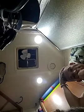 ILUV2TUCHMYKITTY online show from 13, 9, 2025