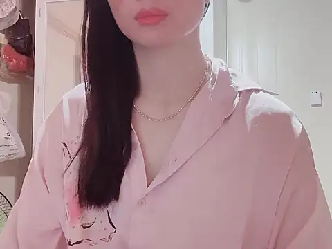 Snapshot of LinhChi_9x chatting on 15, 10, 2025 LinhChi 9x online show from 15, 10, 2025