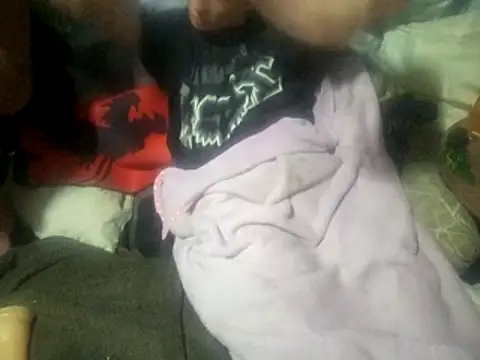 Snapshot of AwesomeUs chatting on 24, 4, 2026 AwesomeUs online show from 24, 4, 2026