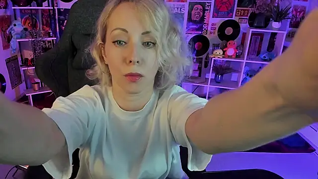 LylithSkye online show from 10, 12, 2024