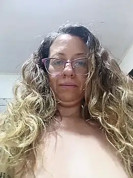 Snapshot of miss_hanna07 chatting on 25, 10, 2025 miss hanna07 online show from 25, 10, 2025