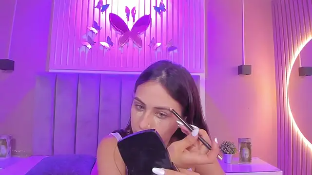 Snapshot of diosa_cristal chatting on 8, 11, 2025 diosa cristal online show from 8, 11, 2025