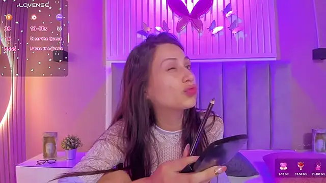 Snapshot of diosa_cristal chatting on 19, 11, 2025 diosa cristal online show from 19, 11, 2025