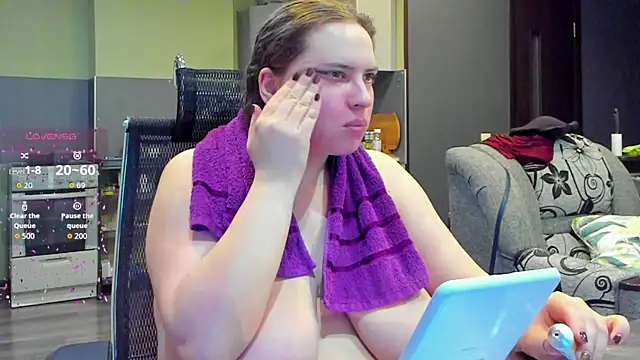 1lindsey1 online show from 3, 11, 2025