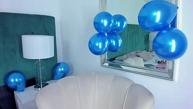 Snapshot of Tom_Silver__ chatting on 19, 12, 2024 Tom Silver online show from 19, 12, 2024