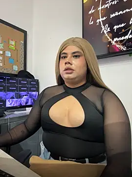 Snapshot of Tom_Silver__ chatting on 18, 10, 2025 Tom Silver online show from 18, 10, 2025