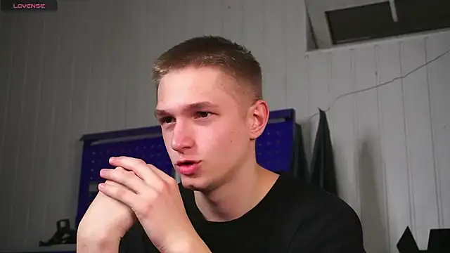 dustyn fox online show from 30, 10, 2025