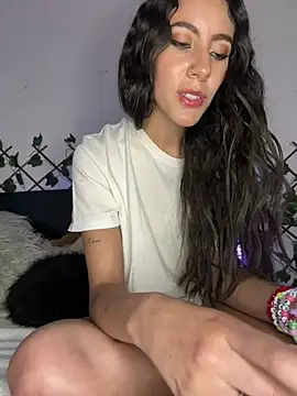 Snapshot of FrancellyHot chatting on 20, 12, 2024 FrancellyHot online show from 20, 12, 2024