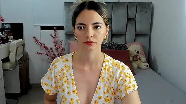 Snapshot of baby-miah chatting on 15, 1, 2025 baby-miah online show from 15, 1, 2025